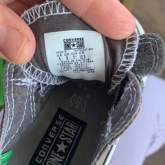 Converse Toddlers Size 5T - Picture 6 of 6